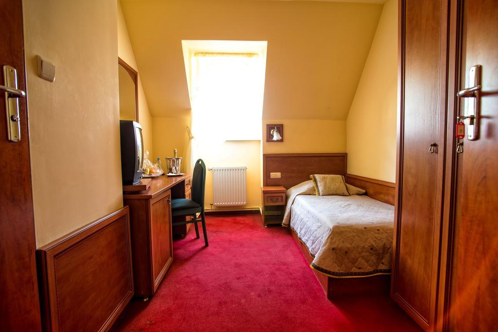 Hotel Adalbertus Gniezno Bilik gambar